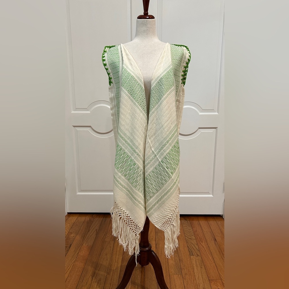 Traditional Mexican rebozo from Oaxaca. Mexican shawl. Fringed open front Vest.
